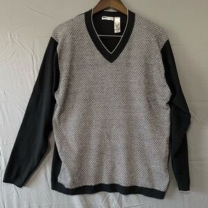 Claiborne V-Neck Sweater in Black and White